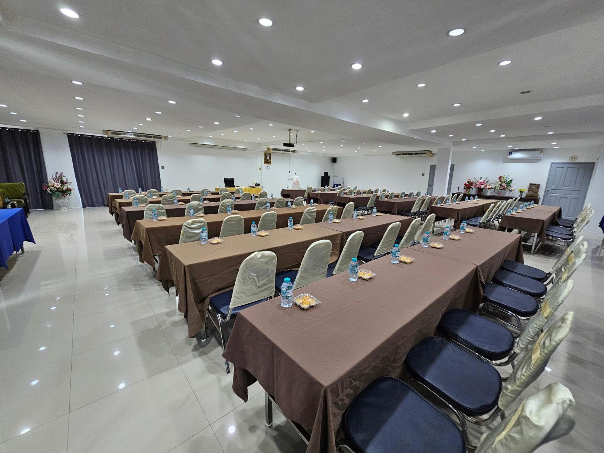 Saithong Resort 2*