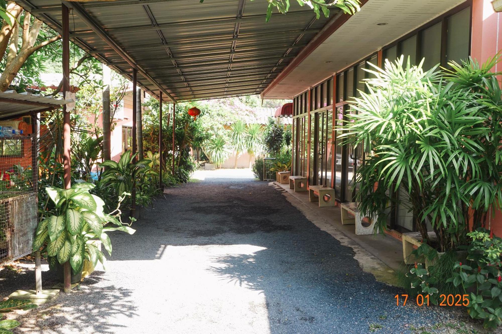 Hostel Subsavet Village *
