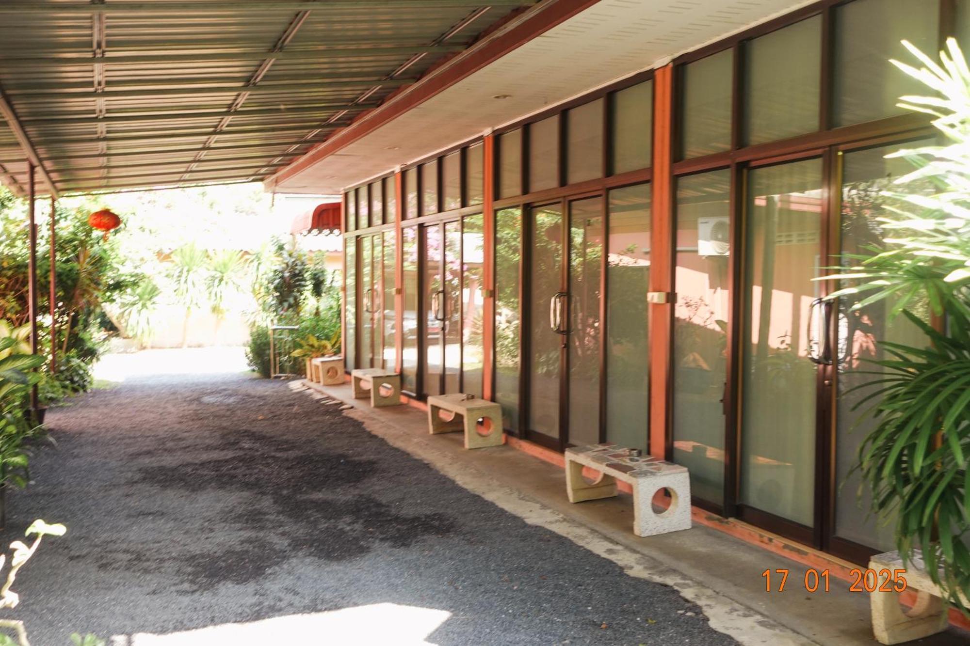 Hostel Subsavet Village
