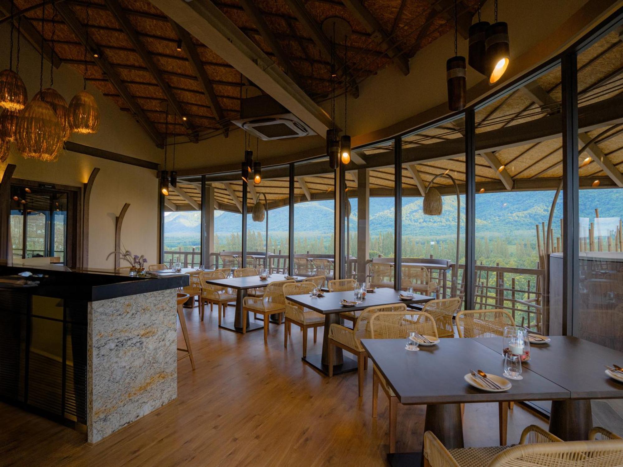 Dusitd2 Khao Yai Mu Si