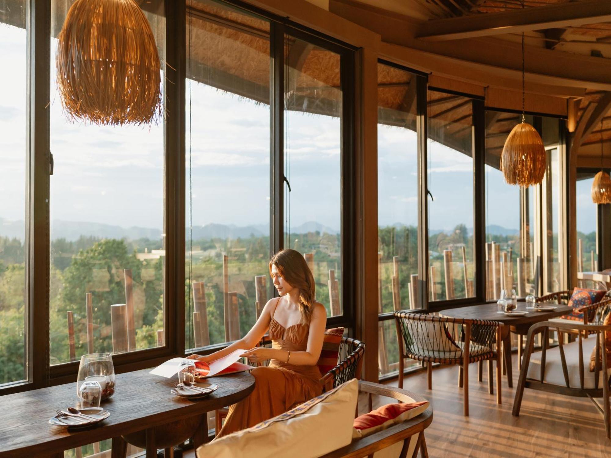 Dusitd2 Khao Yai Mu Si