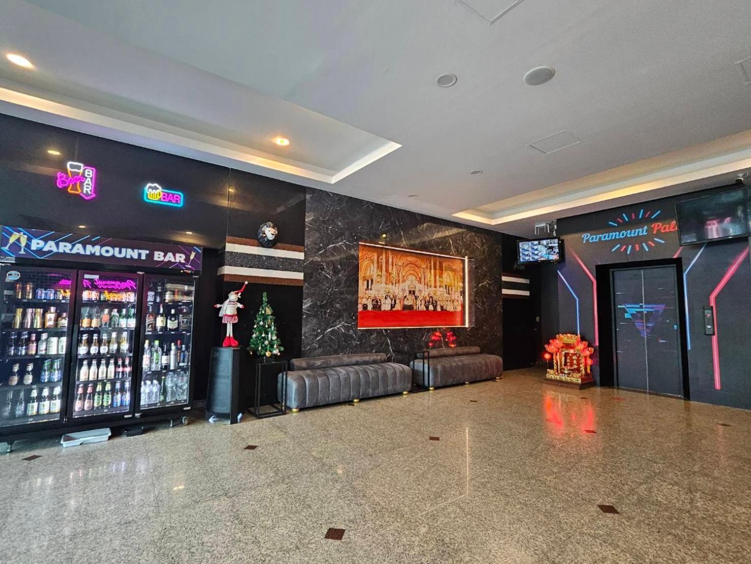 Paramount Palace Dannok Sadao