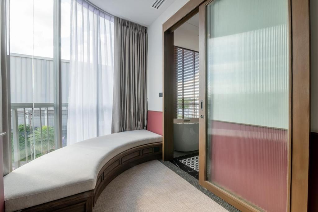 Moco Hotel