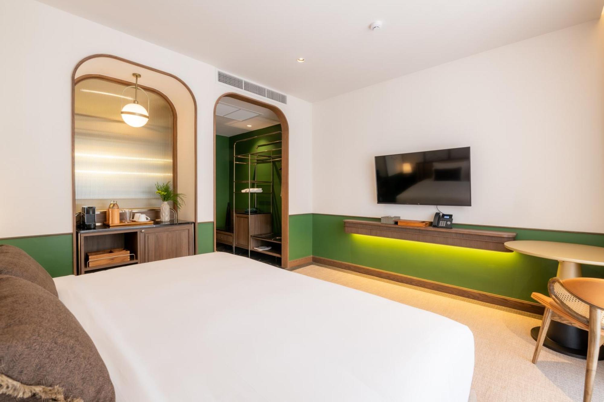 Moco Hotel