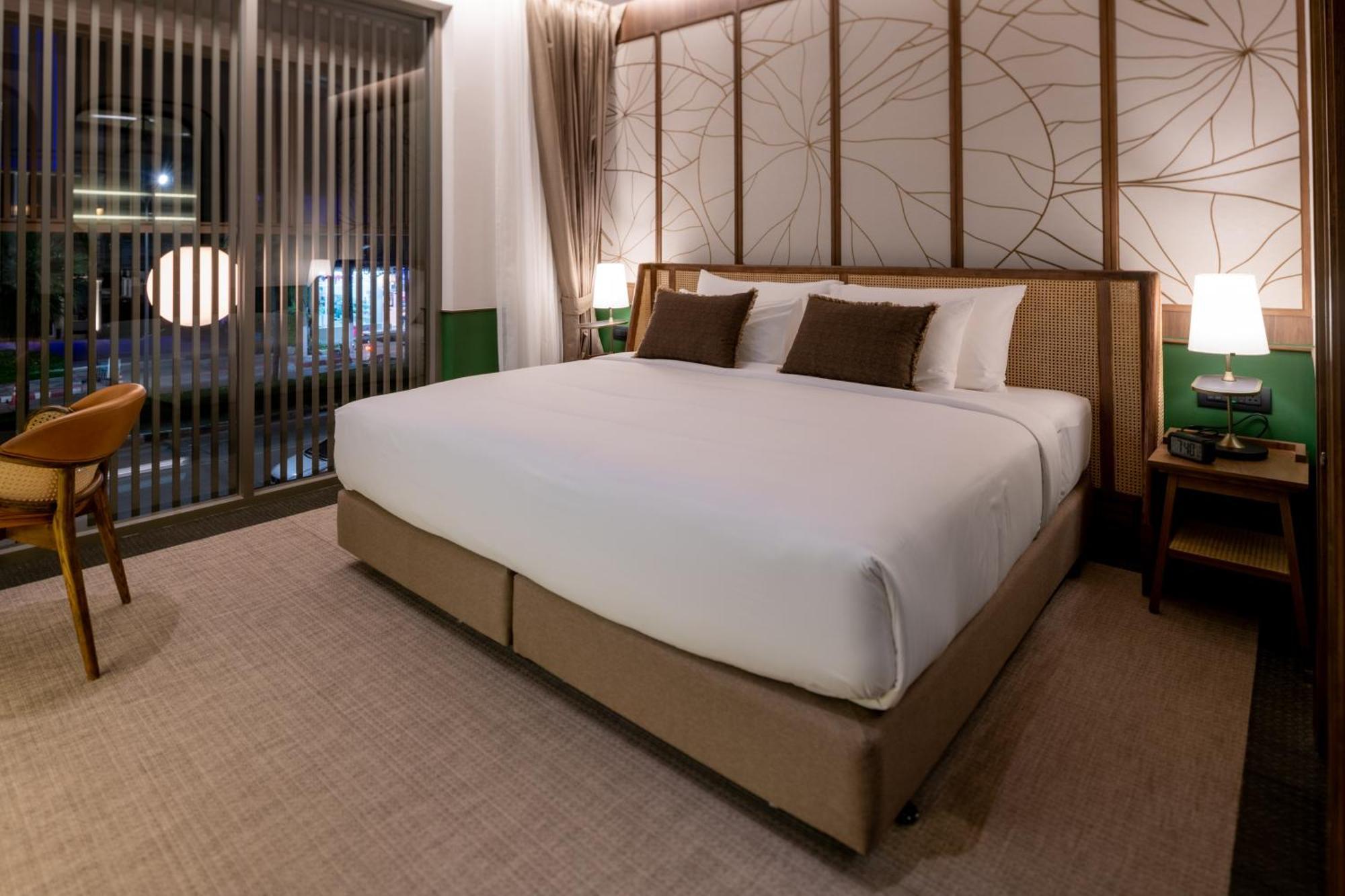 Moco Hotel 4*