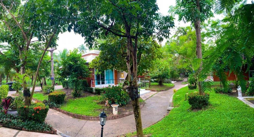 Nopparat Garden Samut Songkhram