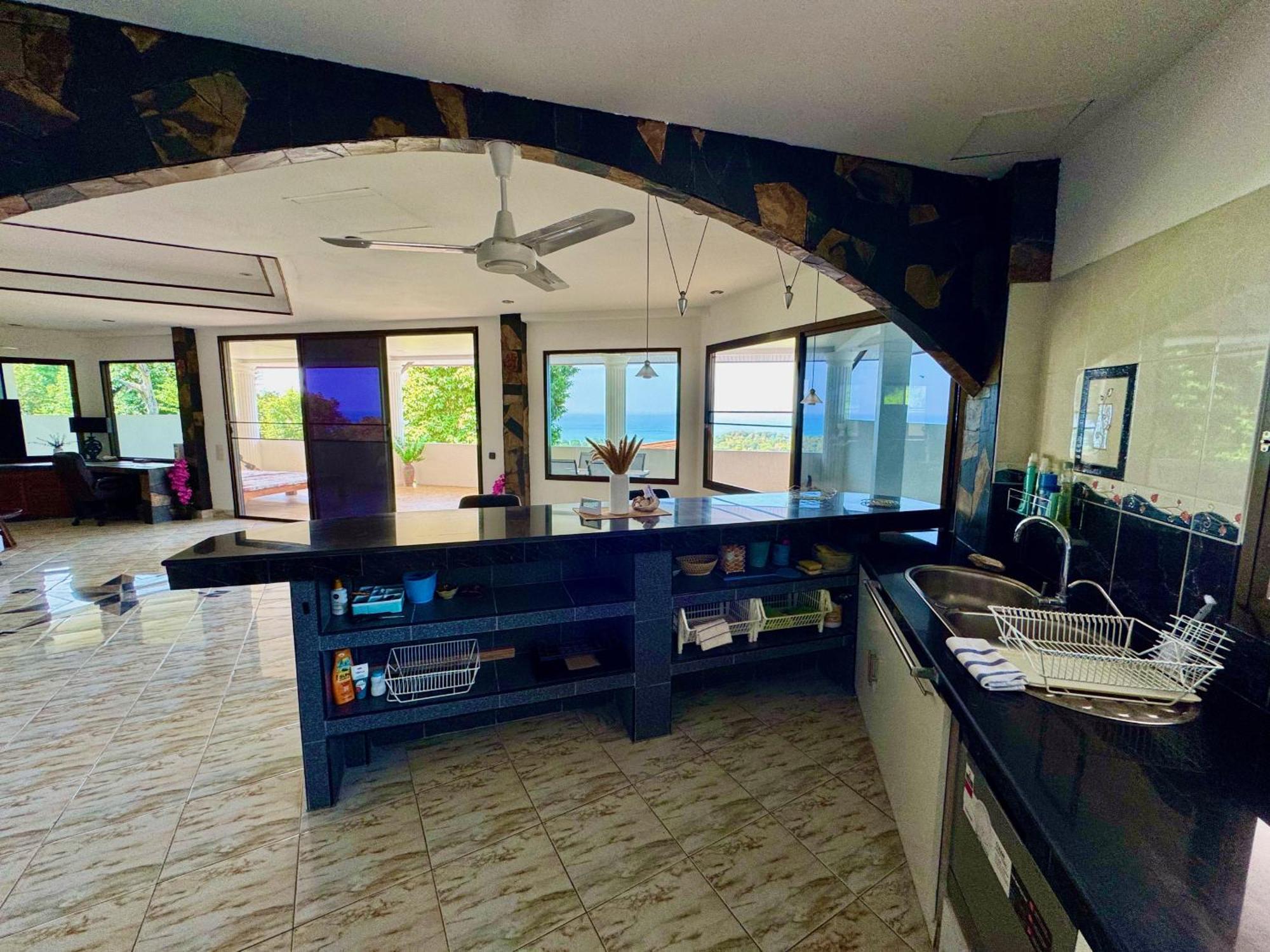 Long Oceanview Il Apartment