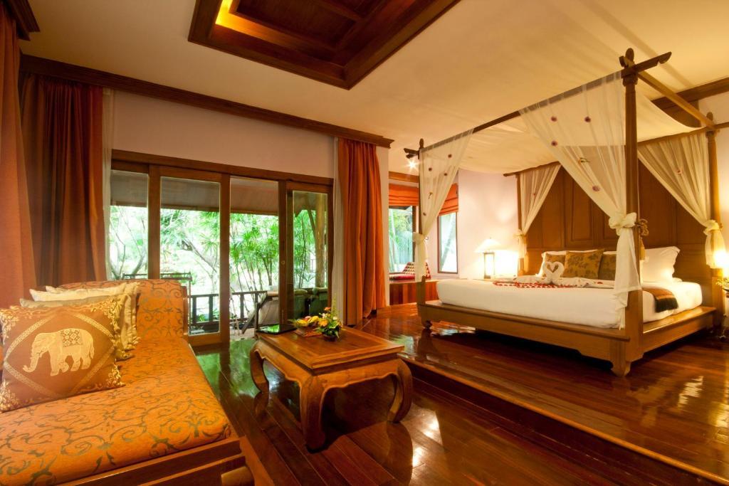 Sunrise Tropical Resort