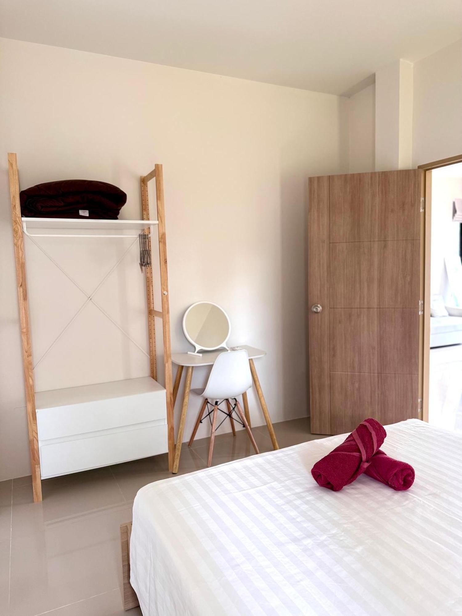 White Pearl 2br Beachfront House Malibu Seaview * Mae Haad