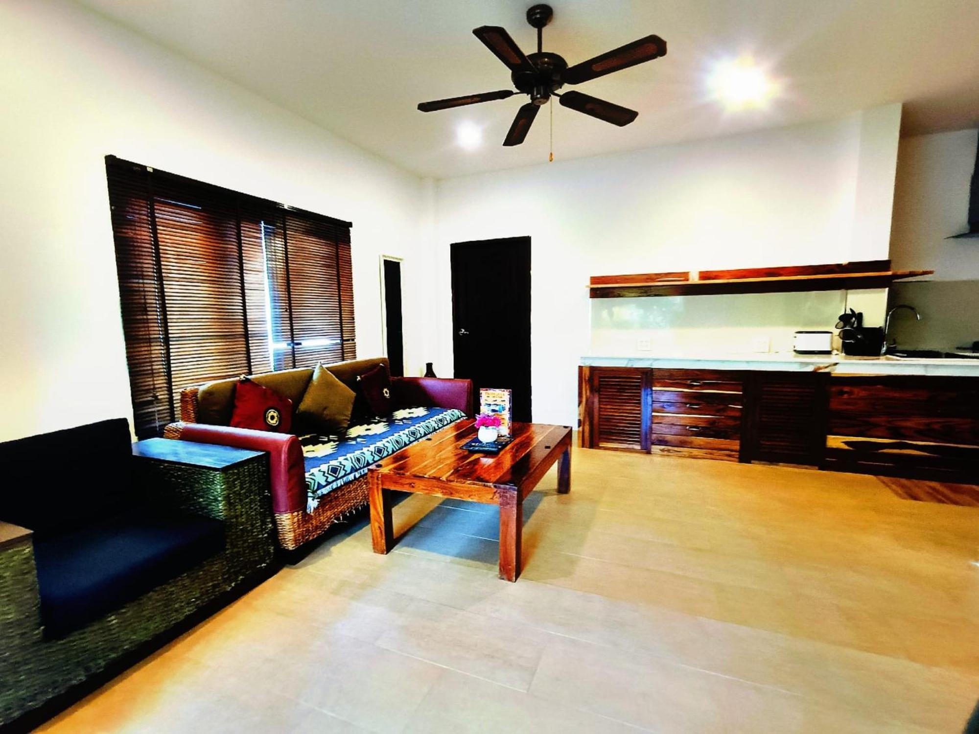 Baan Tropicana