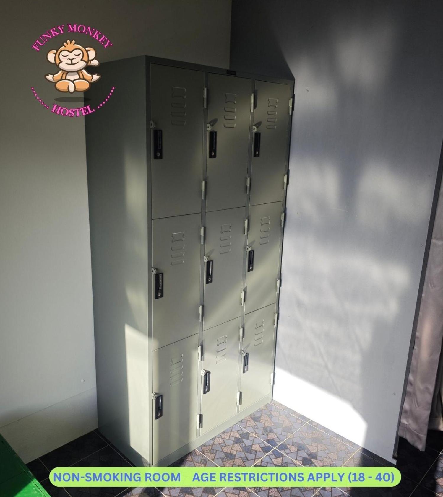 The Funky Monkey - 18 To 40 Years Old Only Hostel Haad Rin