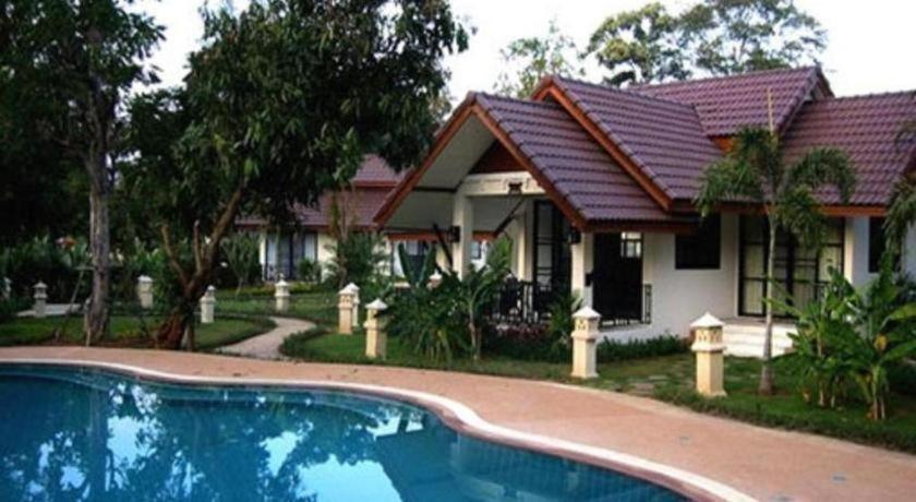Resort Pang Rujee 3*