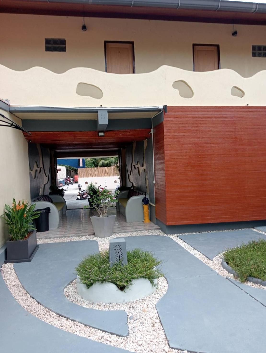 Pandora Cafe Hotel