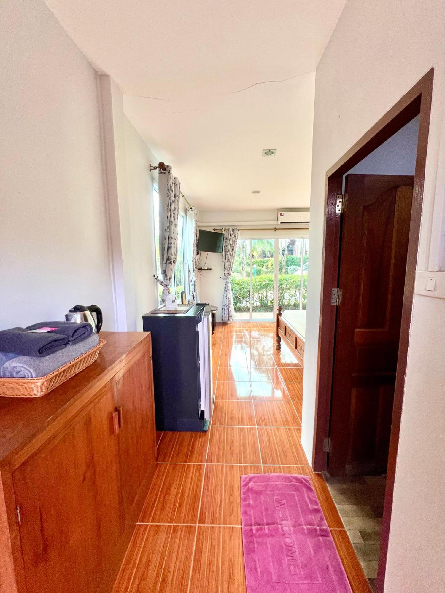 Resort Maingern Maithong Muak Lek