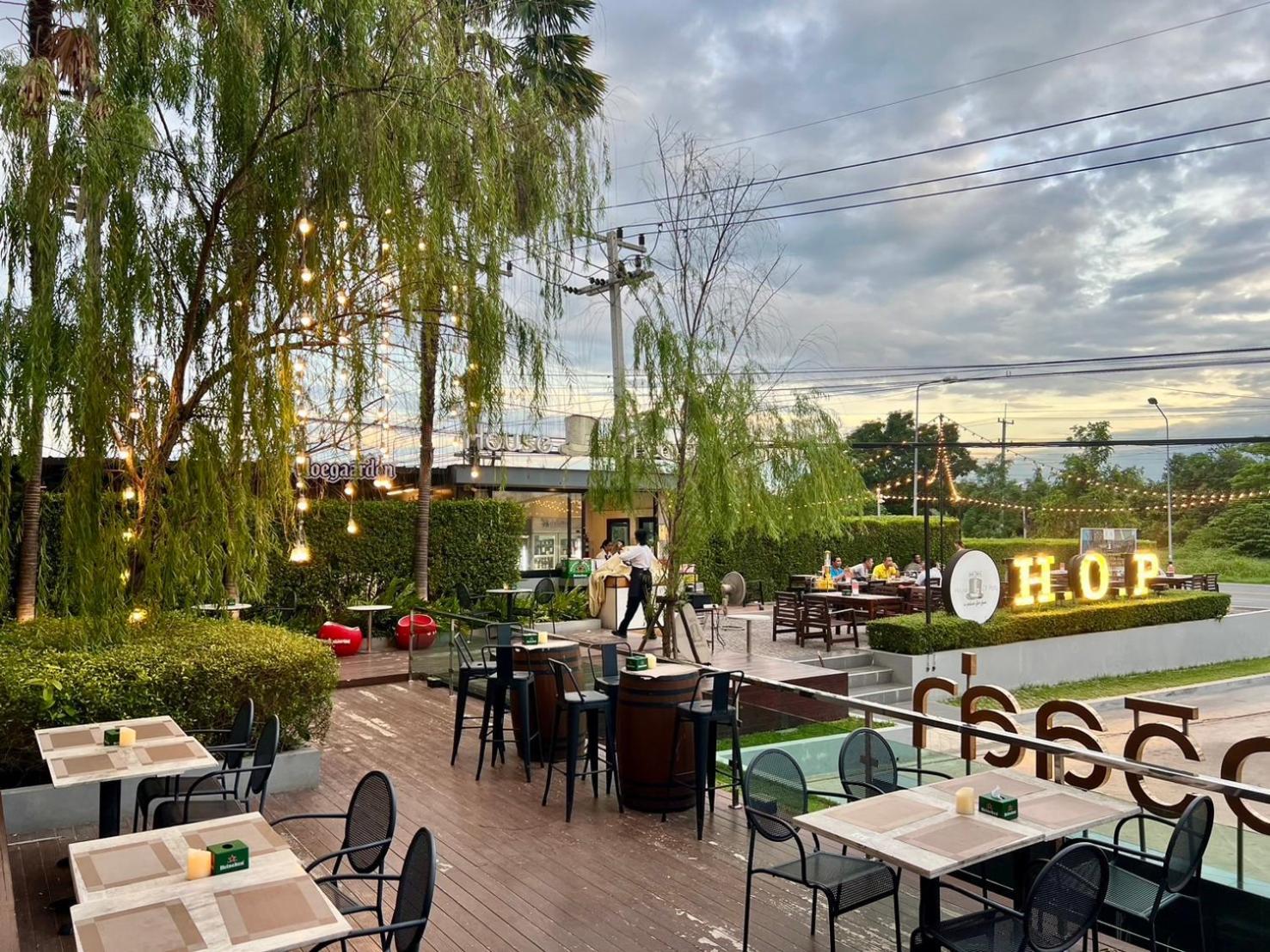 Hotel Chaisaeng Sing Buri
