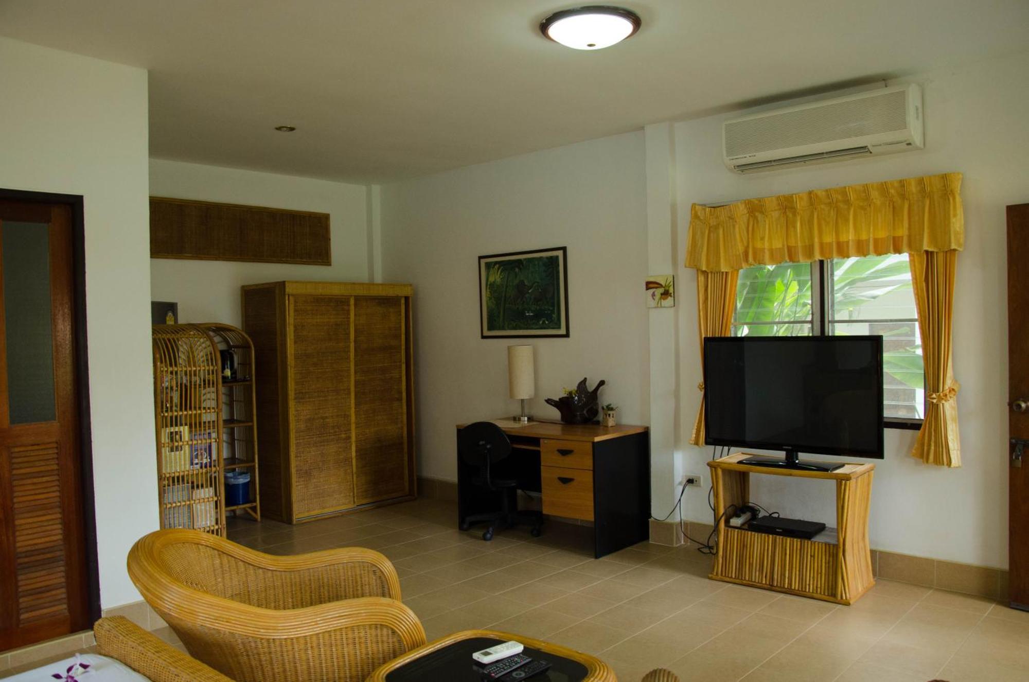 Jungle Village Resort