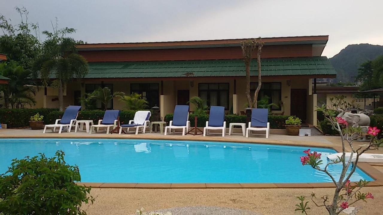 Resort Jungle Village 3*