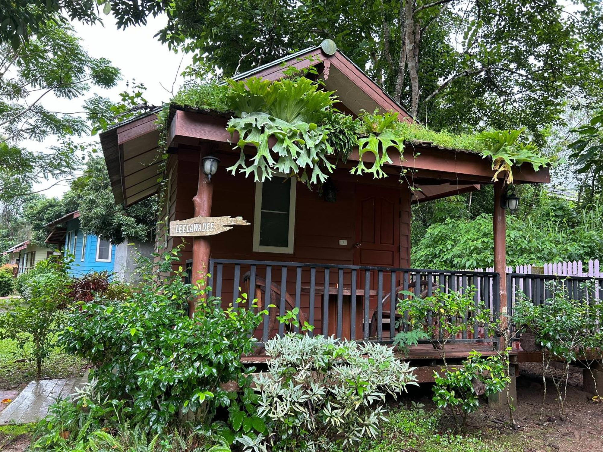 At Chiang Dao, Pooch Lovers Ban Tham (Chiang Dao)