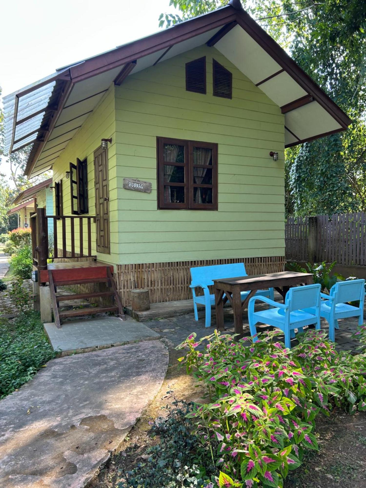At Chiang Dao, Pooch Lovers Resort 2*
