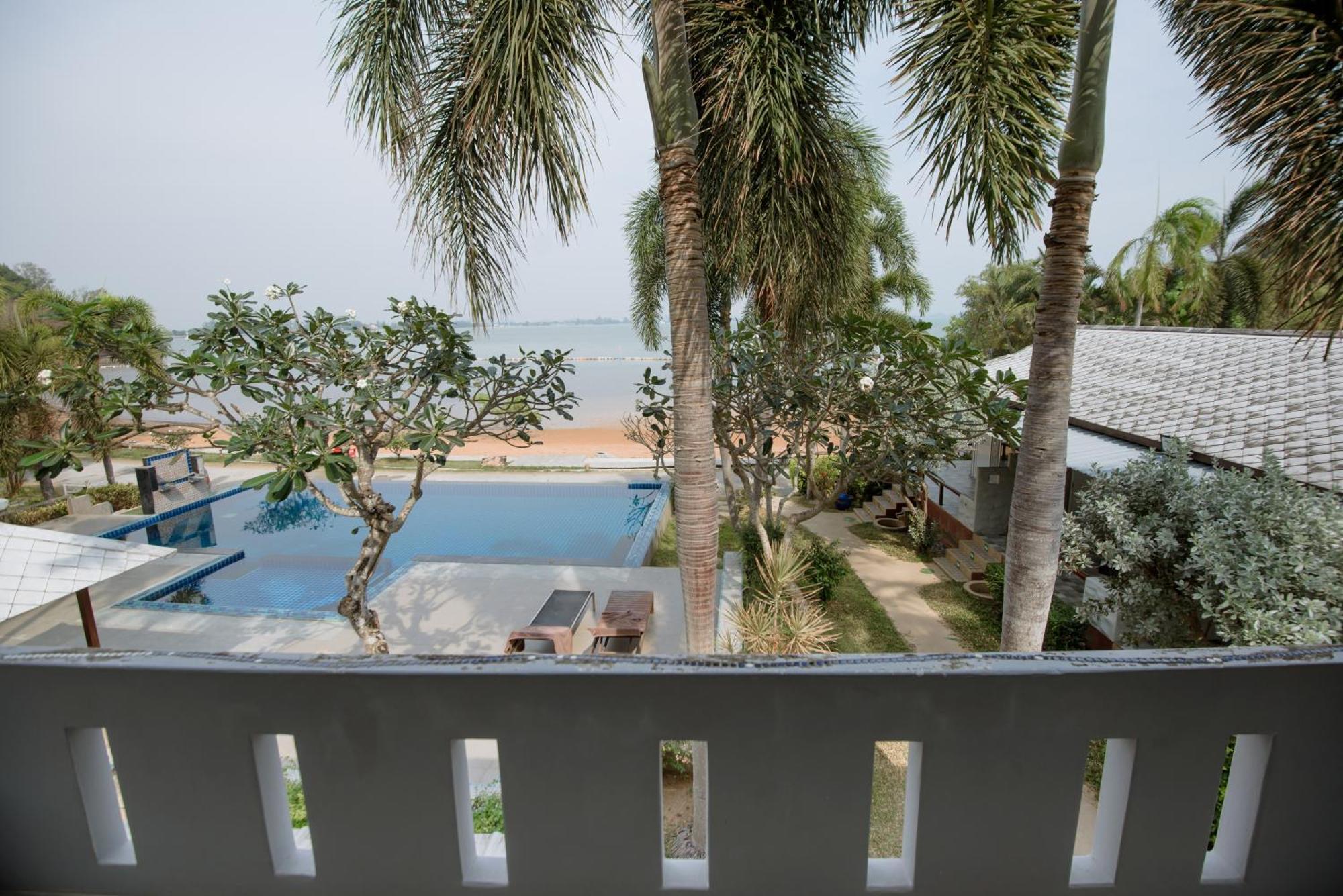 Seashell Village 3* Chao Lao Beach