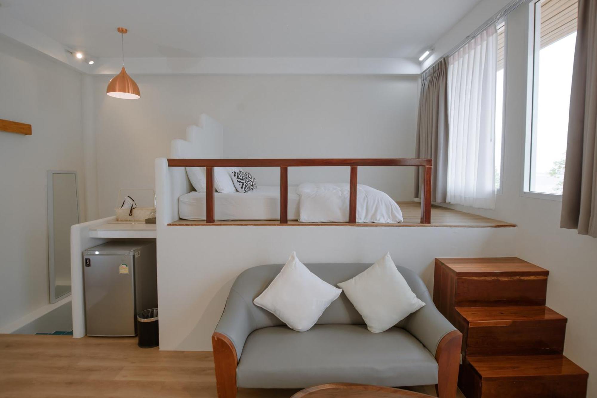 Seashell Village Resort Chao Lao Beach