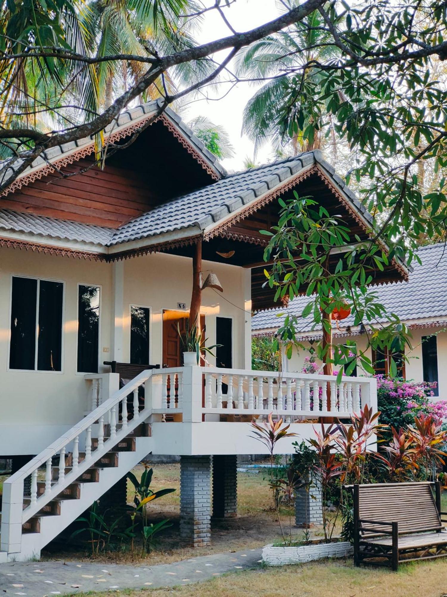 My - Koh Phangan 2* Ban Madua Wan