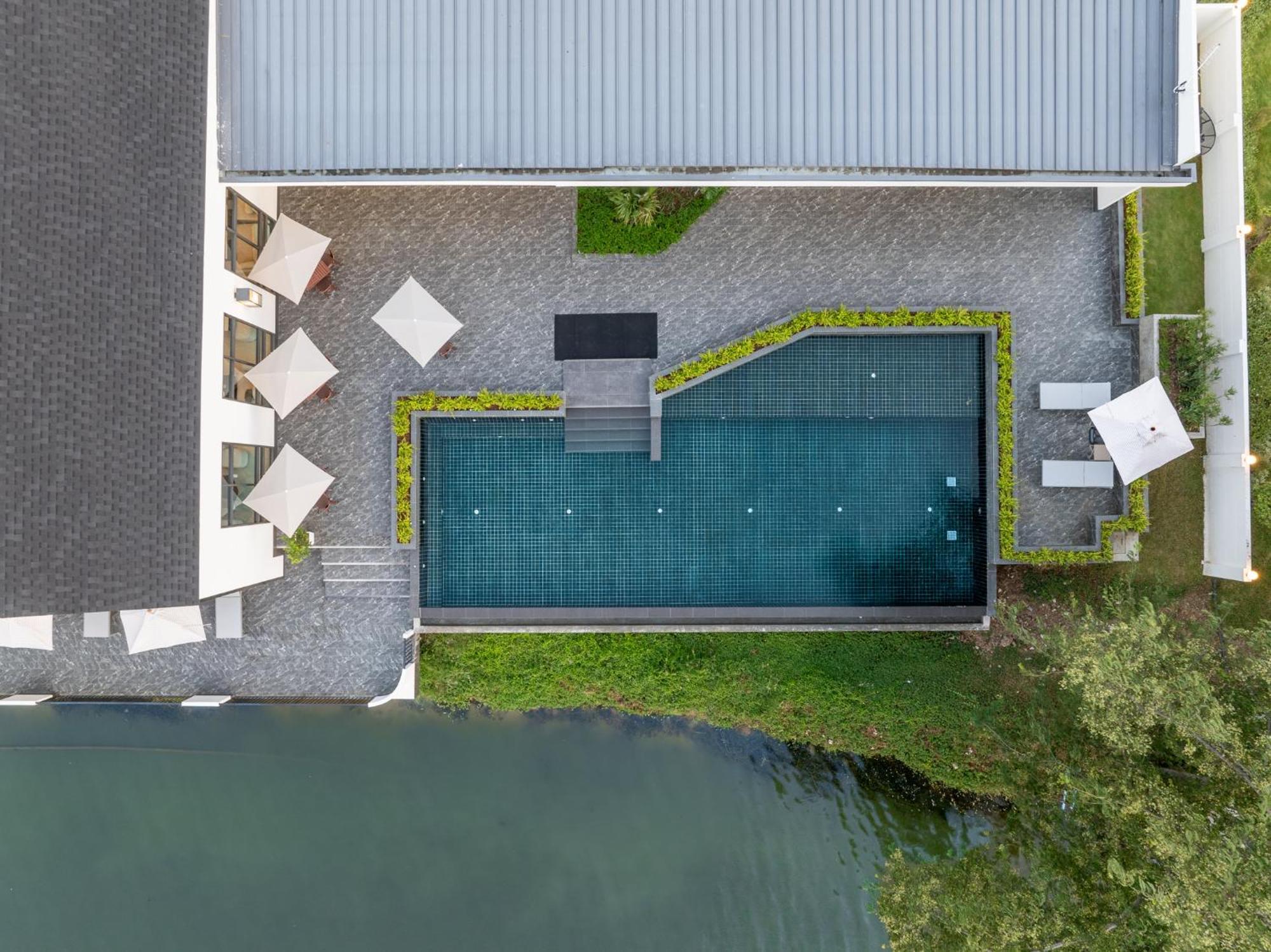 Pan Resort *