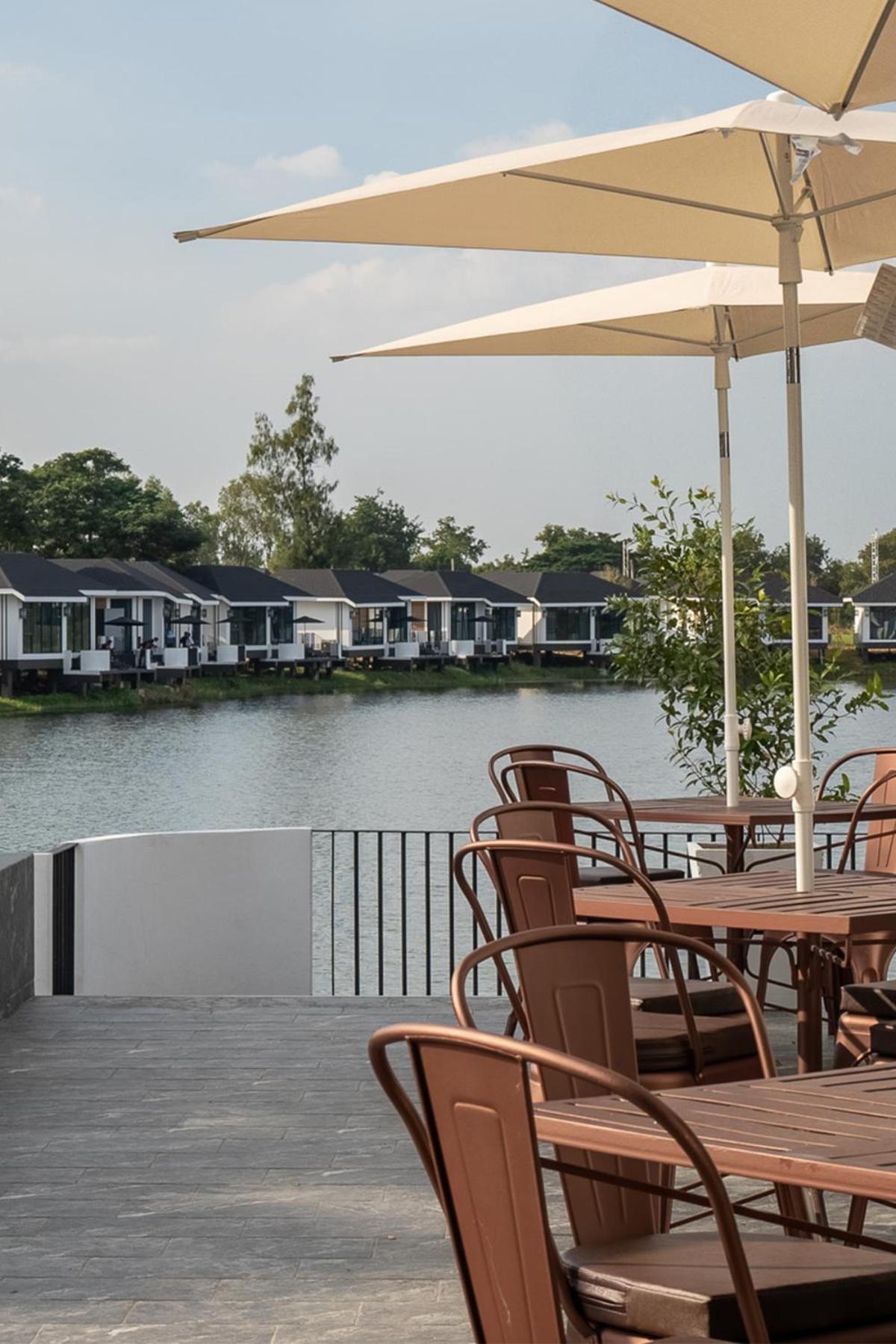 Pan * Pathum Thani