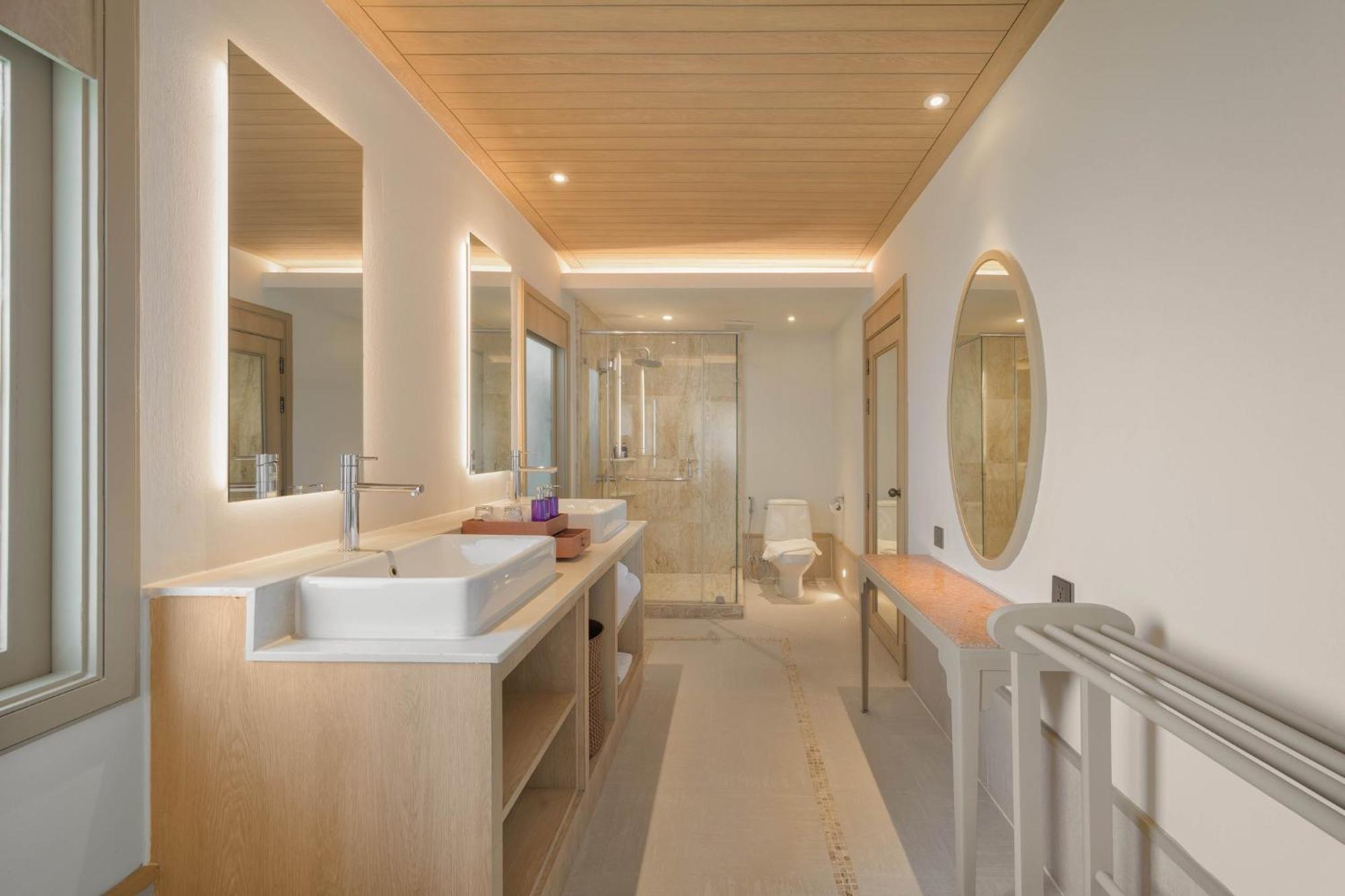 Hotel Centara Island