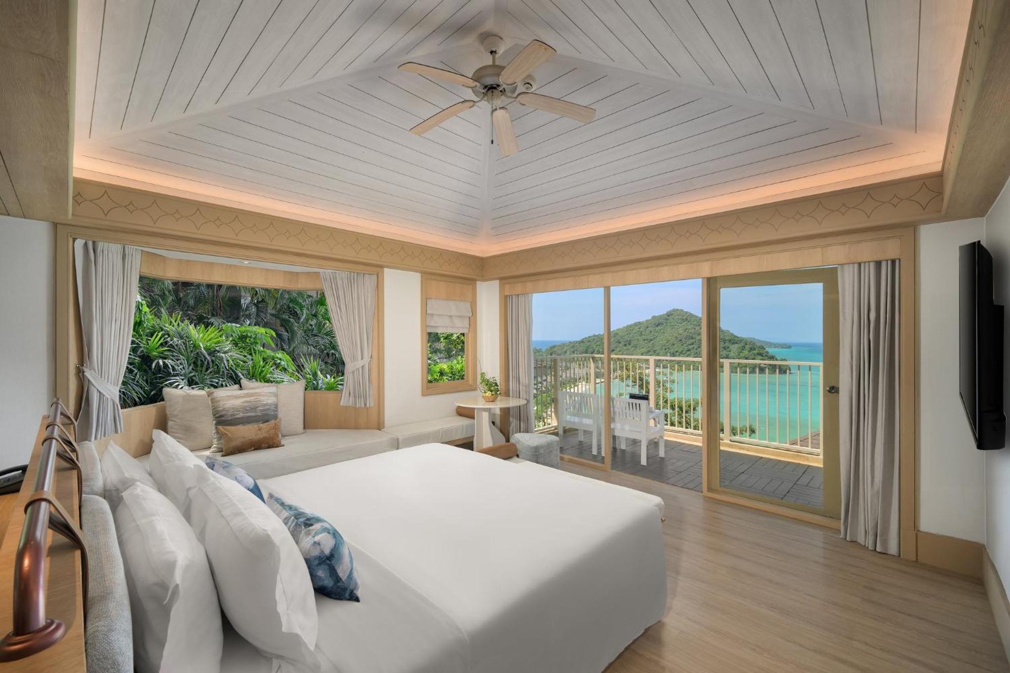 Centara Island Hotel 4*