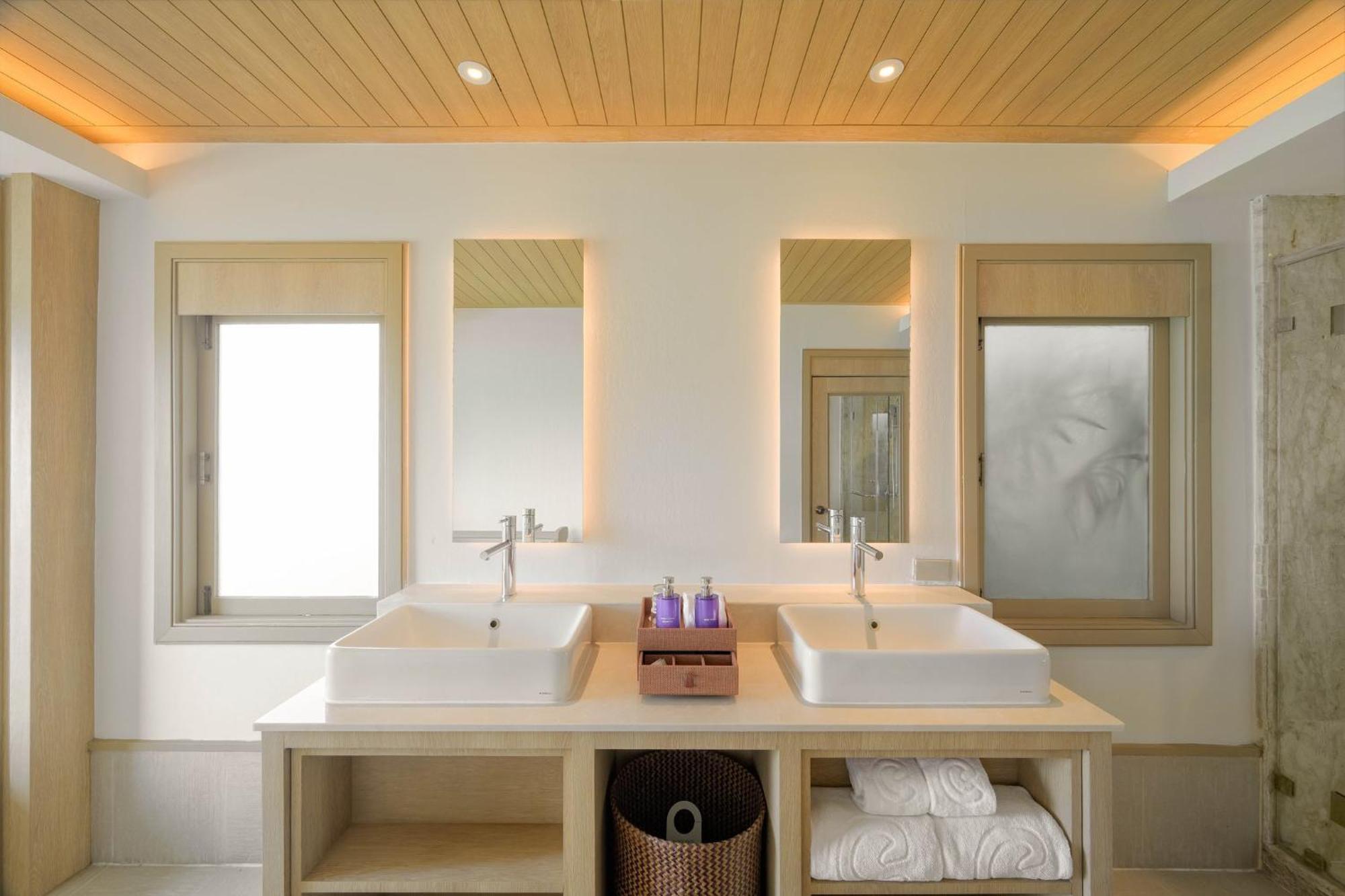 Hotel Centara Island 4*
