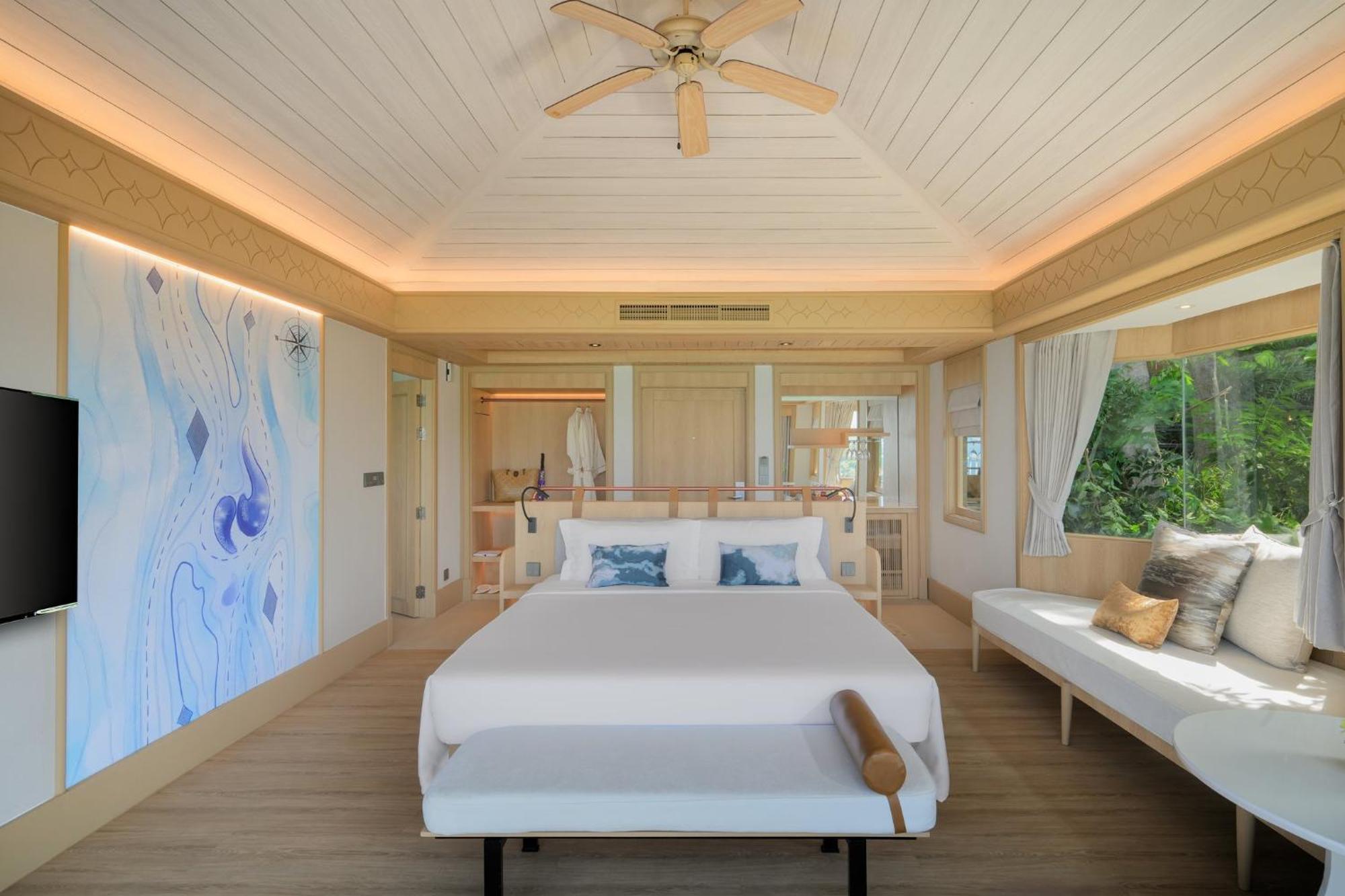 Centara Island Hotel