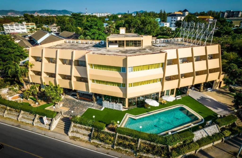 Bangsaen Villa Hotel Hotel 3*
