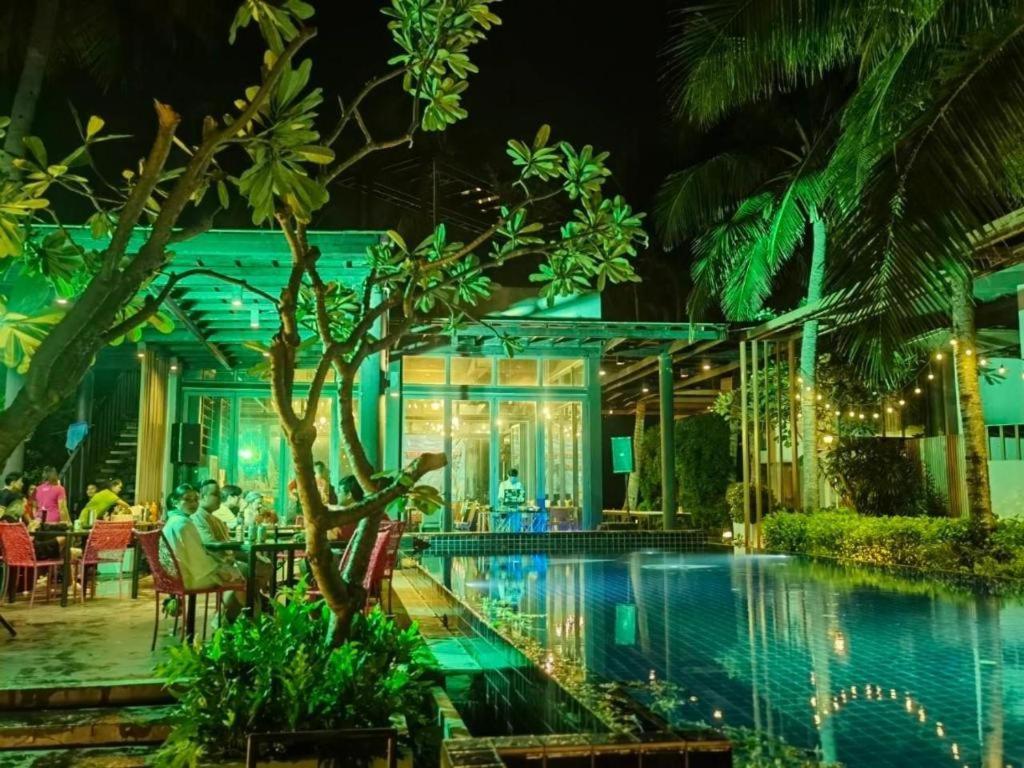 Eco Moment Beach 4*