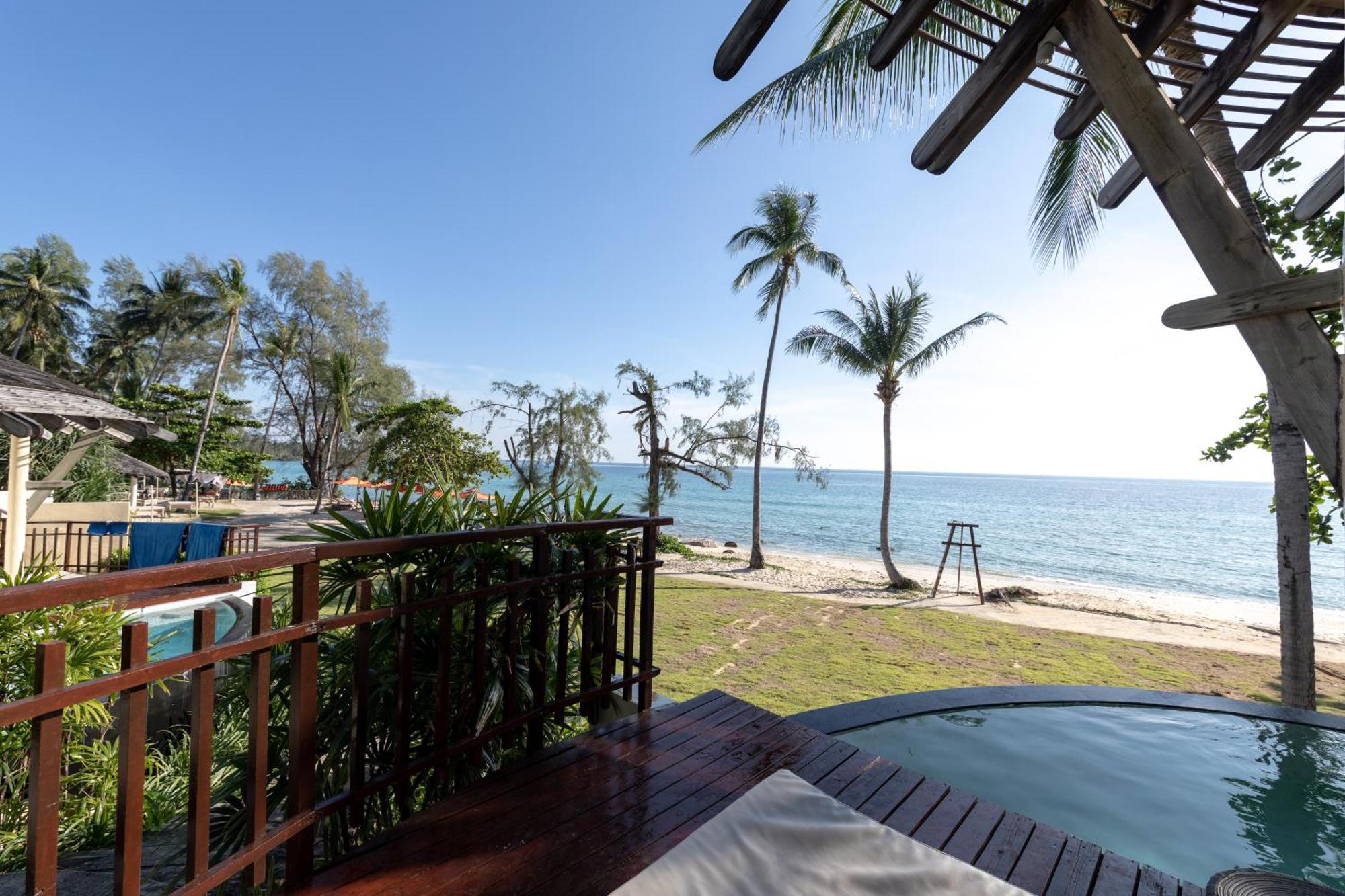 Resort Ajinta Ko Kut