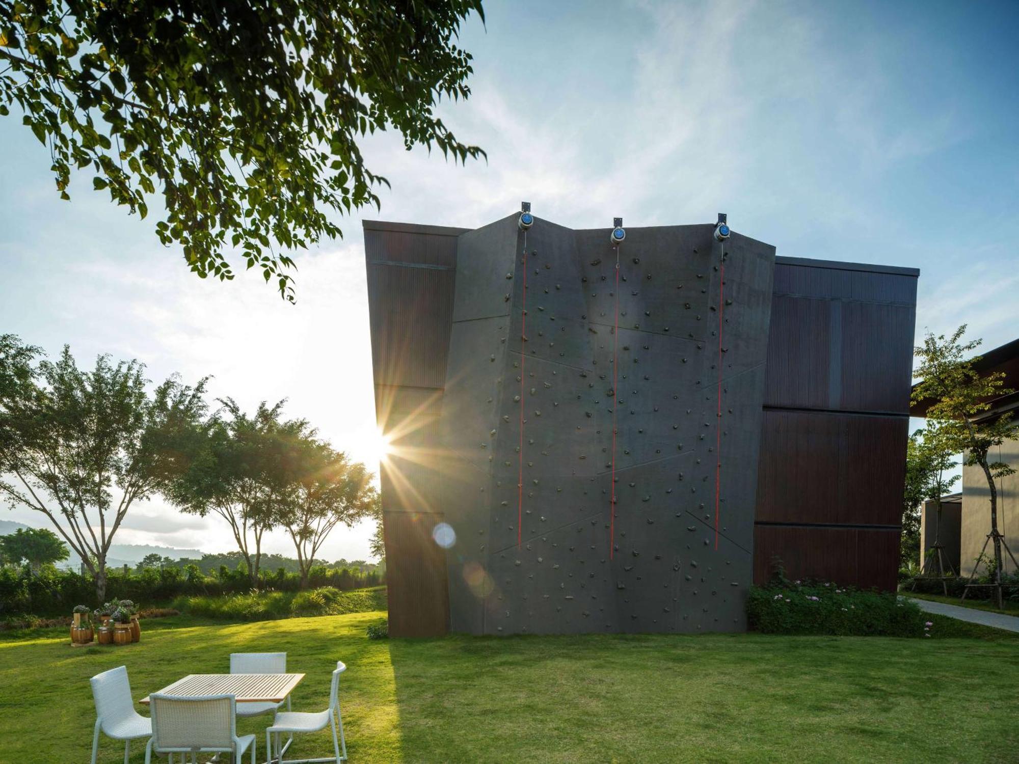 Dusitd2 Khao Yai Hotel 4*