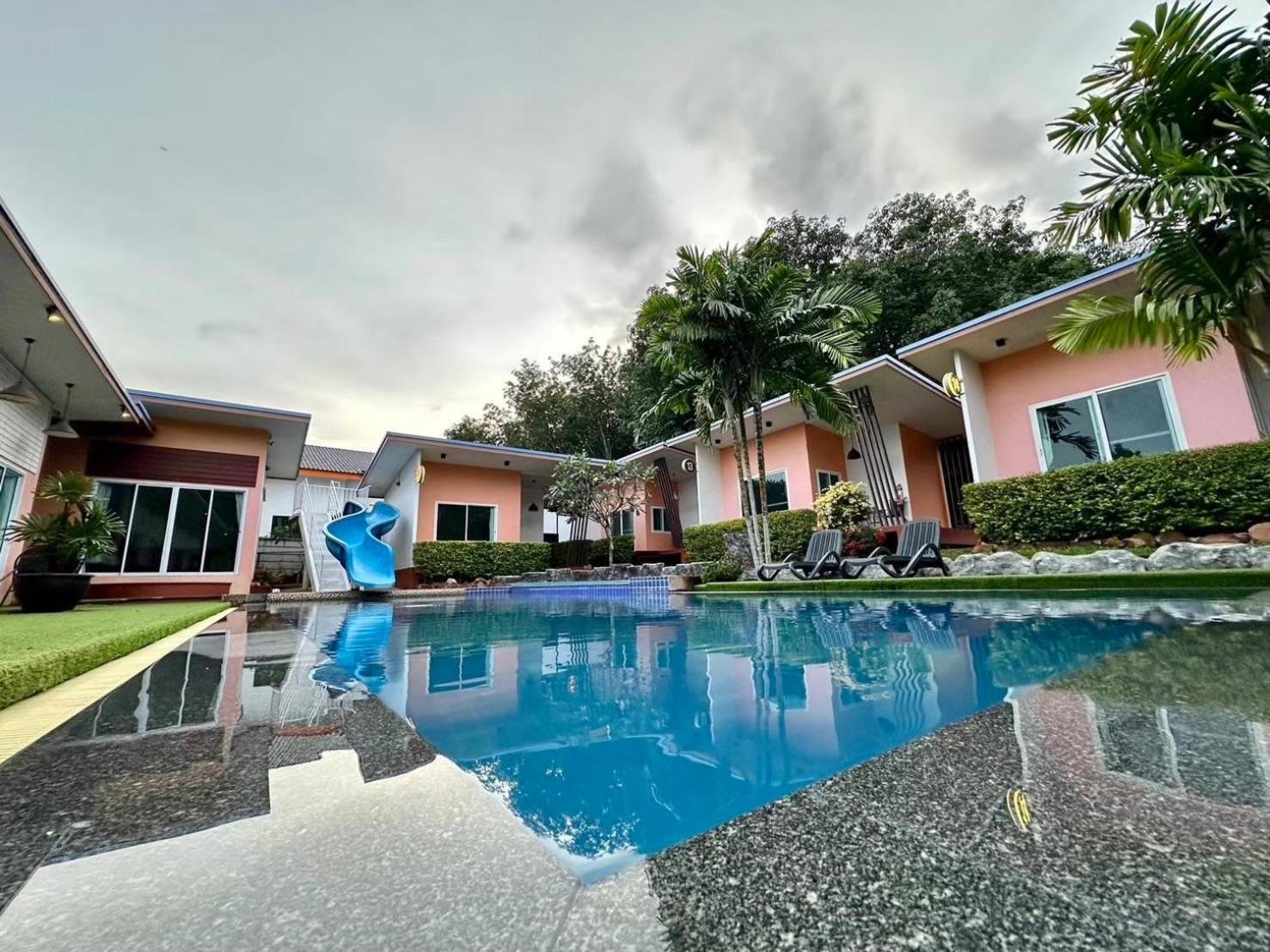 Nai C Resort Surat Thani