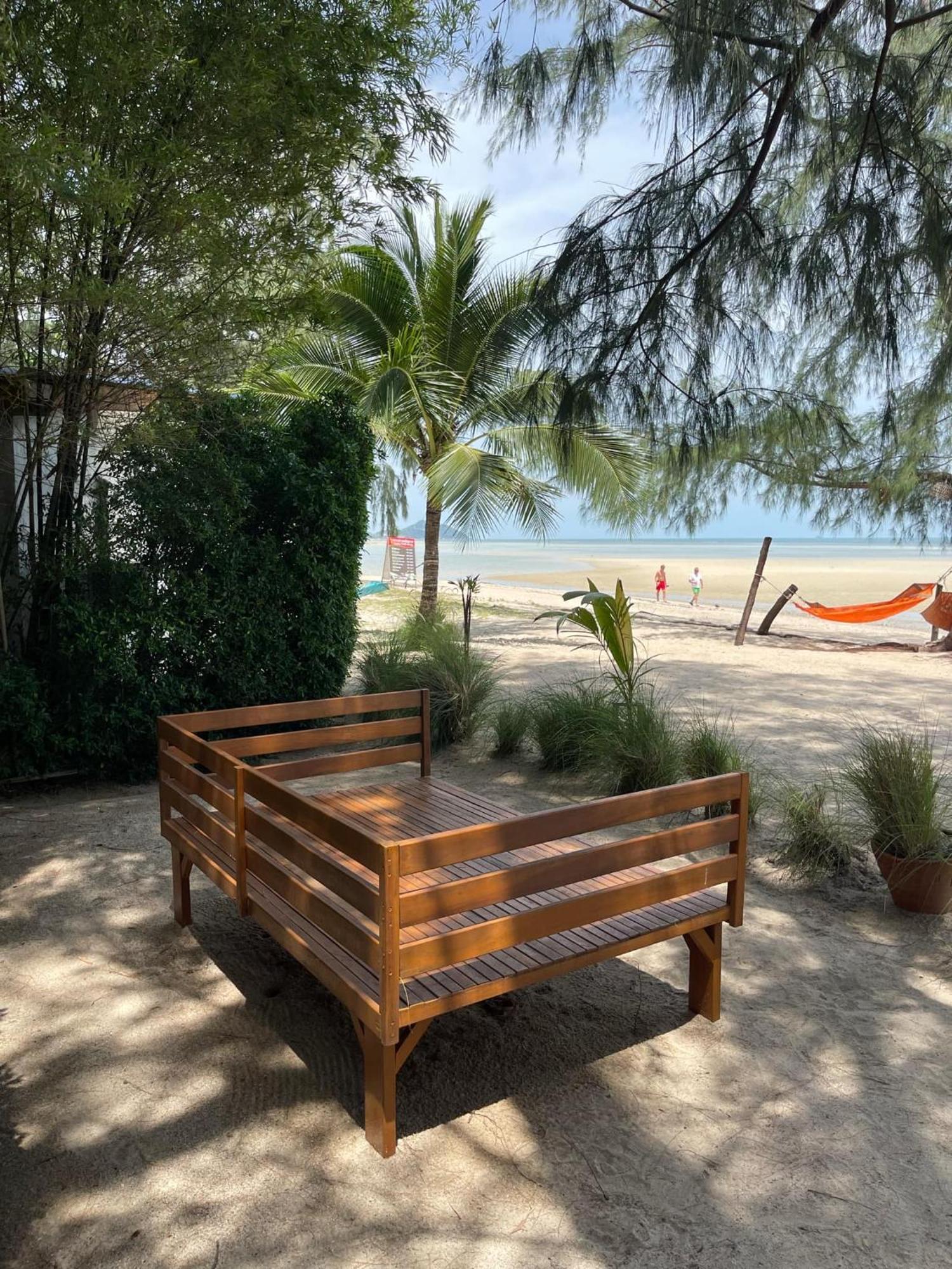 Seaesta Resort