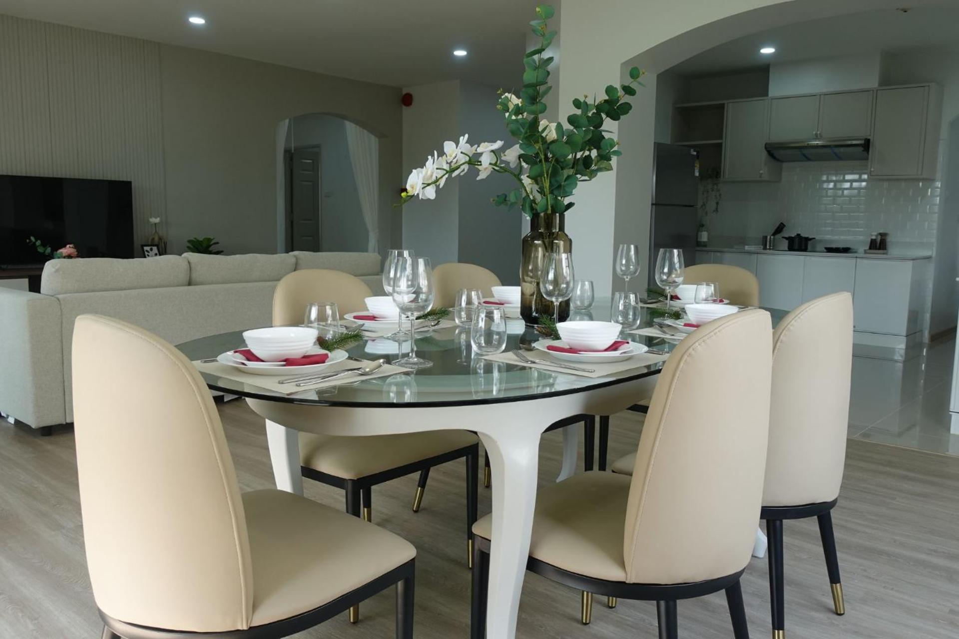 Seastar And Service Hotel