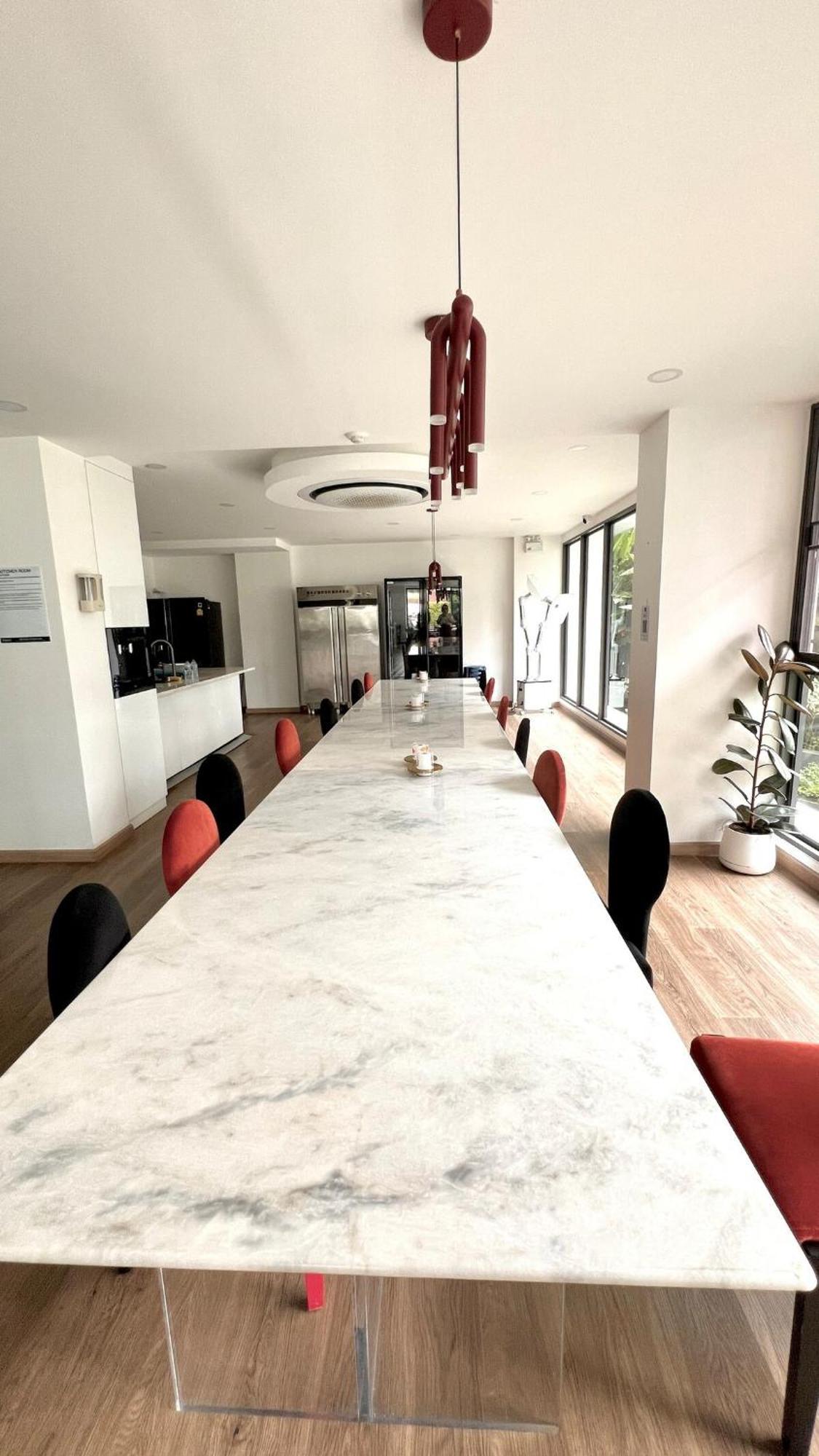 Apartment 1 Bedroom Luxury In Near Festival *
