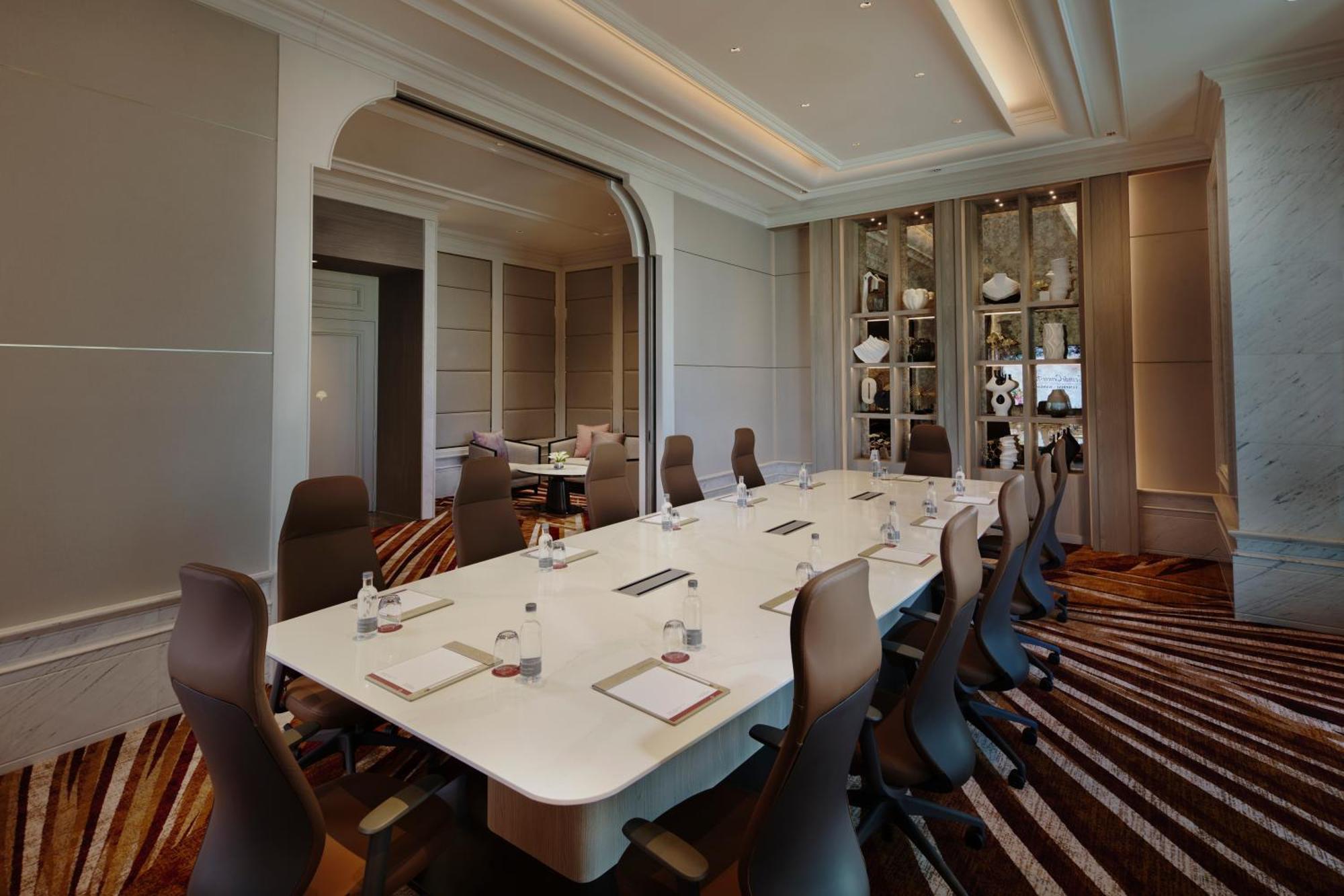 Grande Centre Point Lumphini 5*