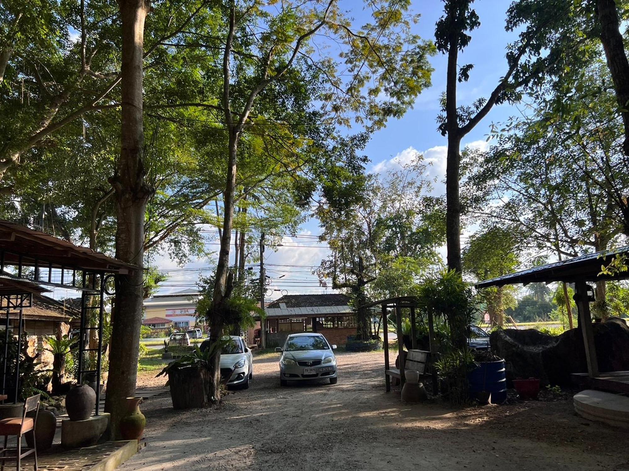 Pang Mai Hotel