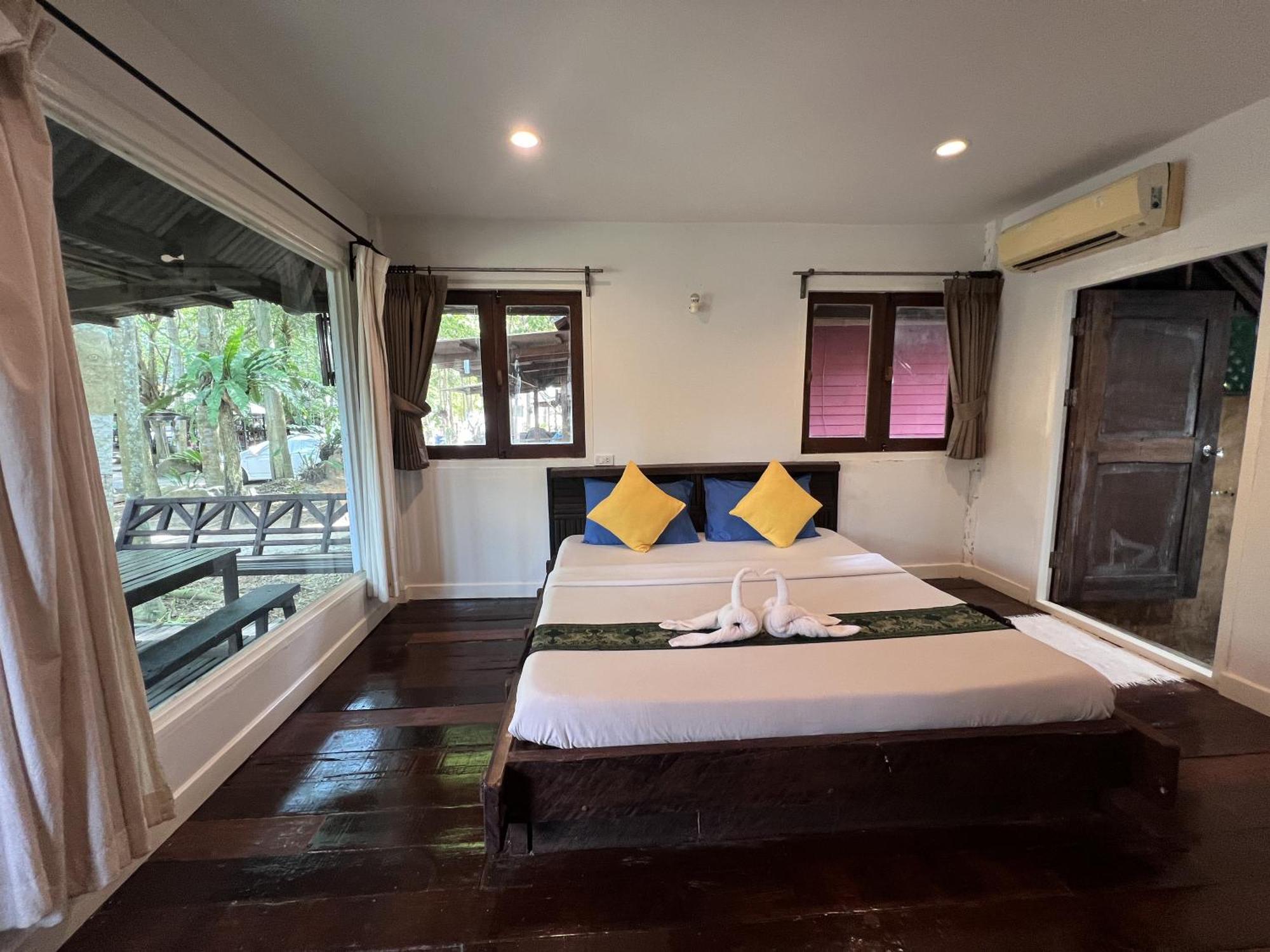 Hotel Pang Mai *