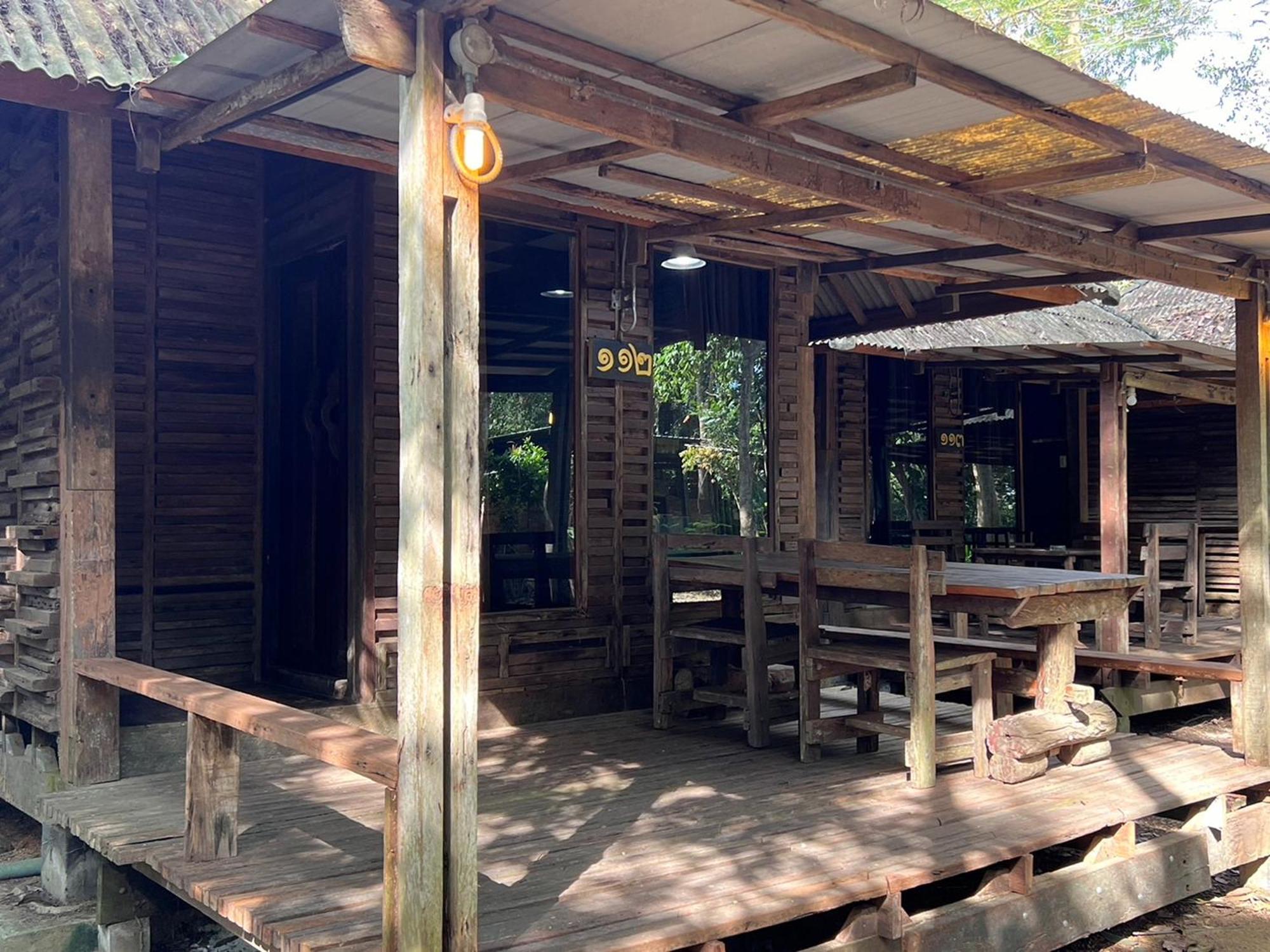 Pang Mai Hotel