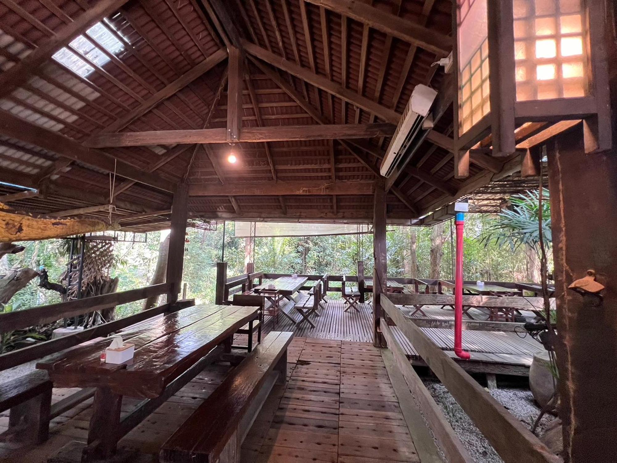 Hotel Pang Mai *