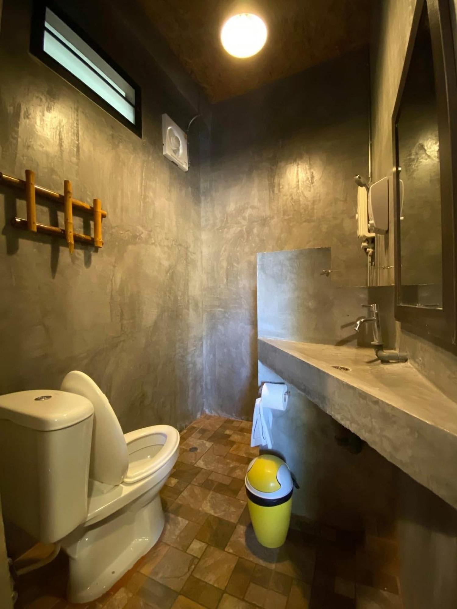 Baan Nork บ้านนอก Farm stay Nong Nam Daeng