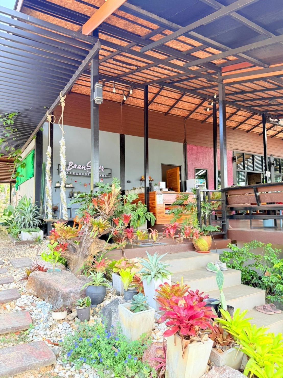 Baan Suan Hill 3*