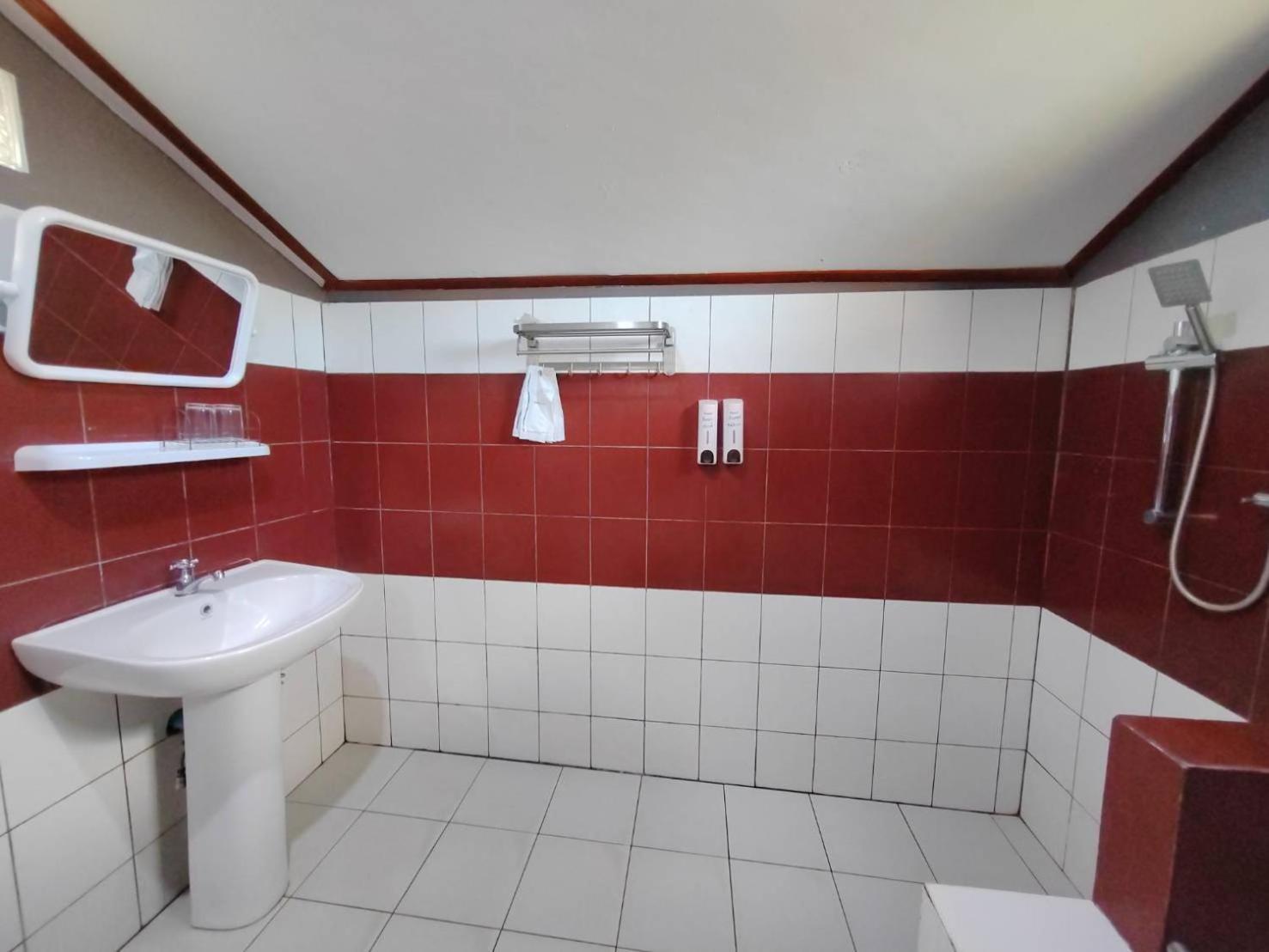 Homestay Baan Suan Plearndara Wang Nam Khiao