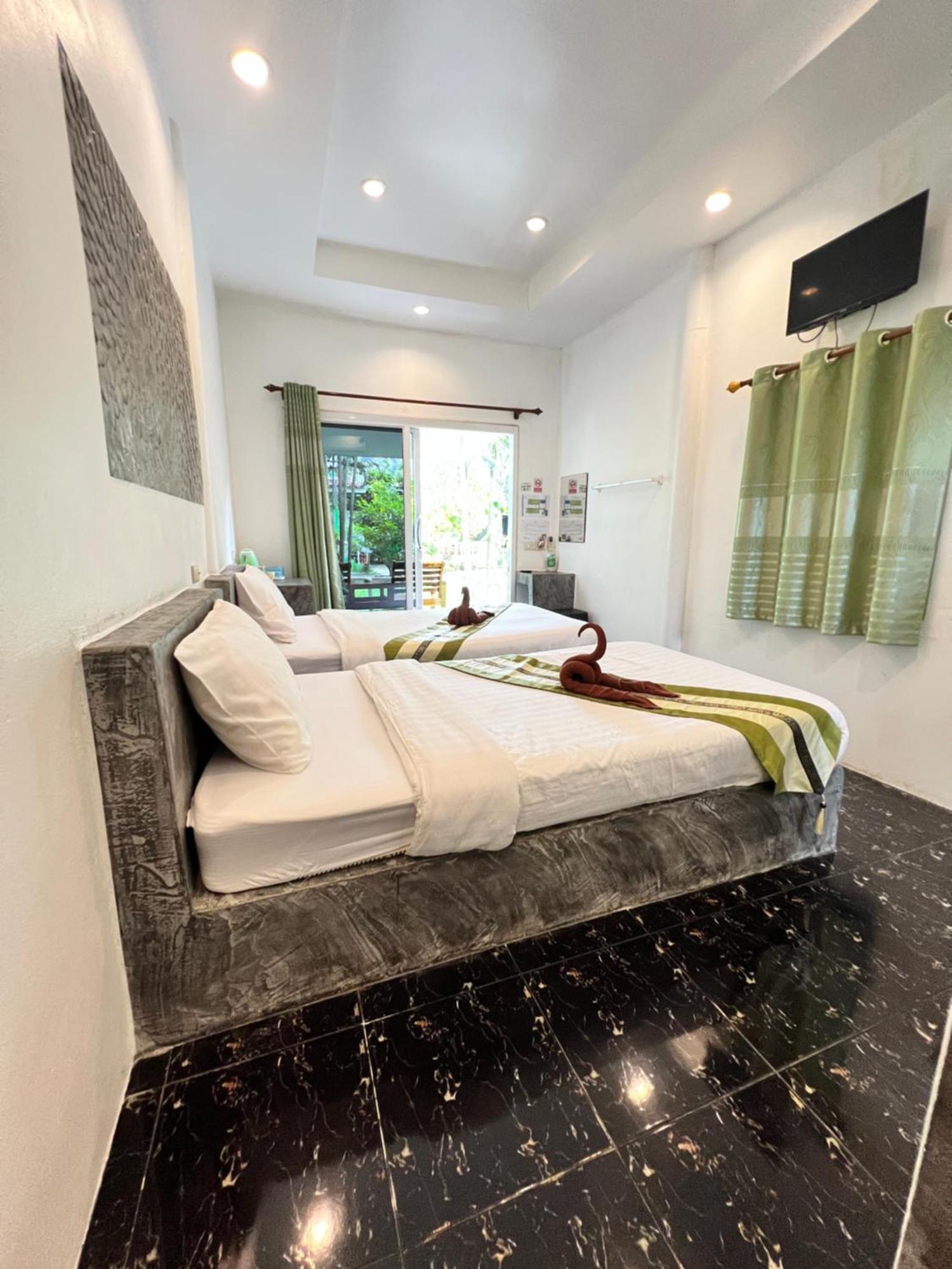 Koh Chang Resort Ban Phai Bae
