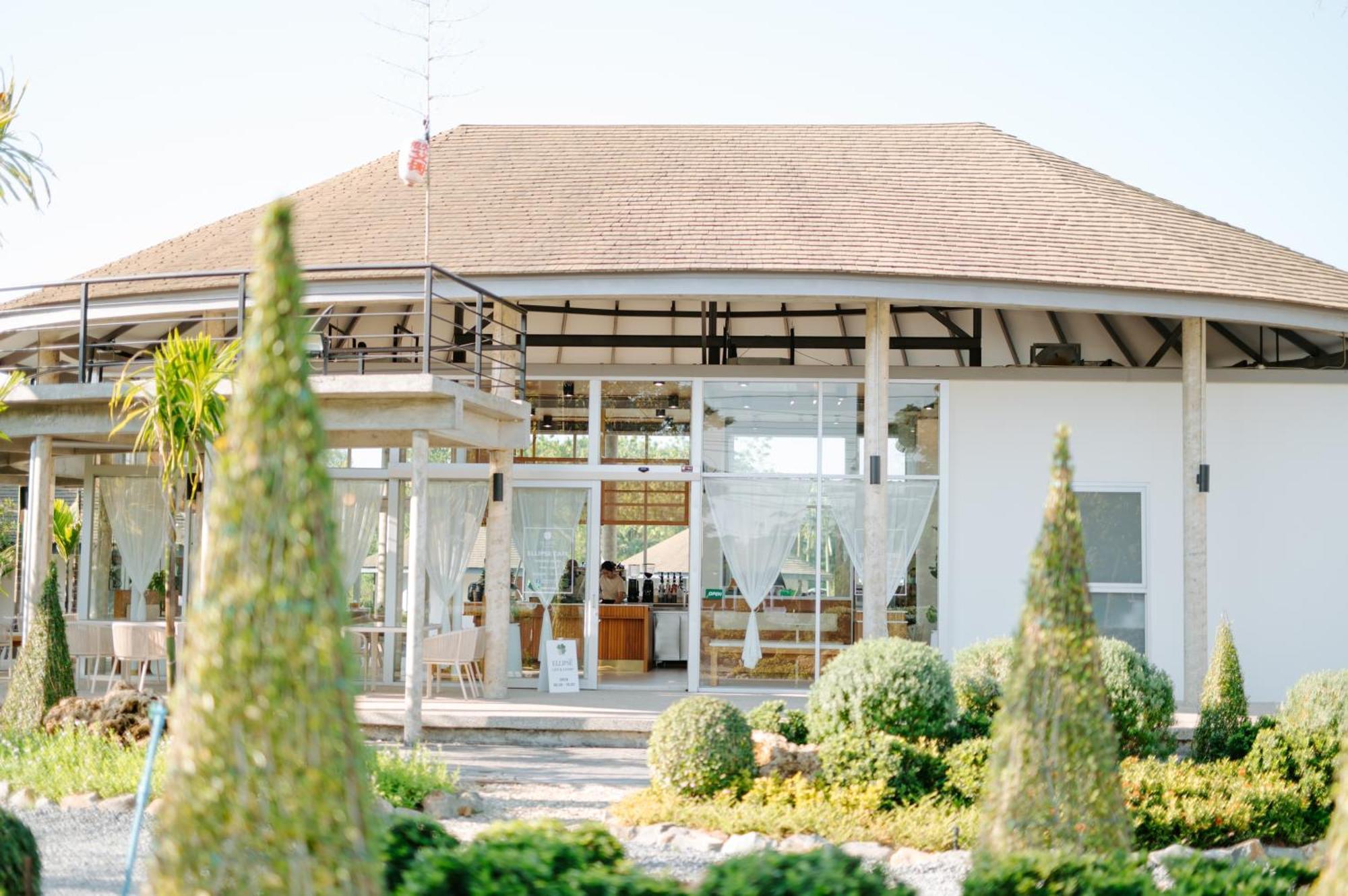 Ellipse Boutique Resort *